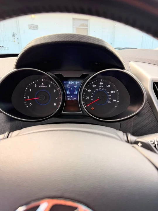 2017 Hyundai Veloster - Image 7 of 12