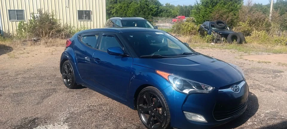 2017 Hyundai Veloster - Image 4 of 7