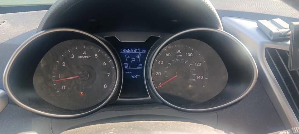 2017 Hyundai Veloster - Image 3 of 7