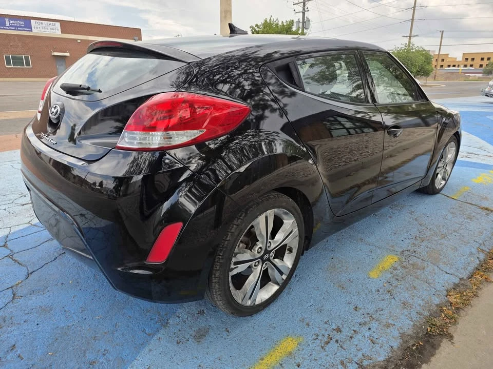 2017 Hyundai Veloster - Image 3 of 7