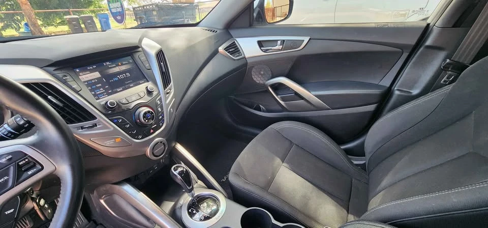 2017 Hyundai Veloster - Image 7 of 7