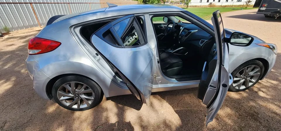 2017 Hyundai Veloster - Image 4 of 7