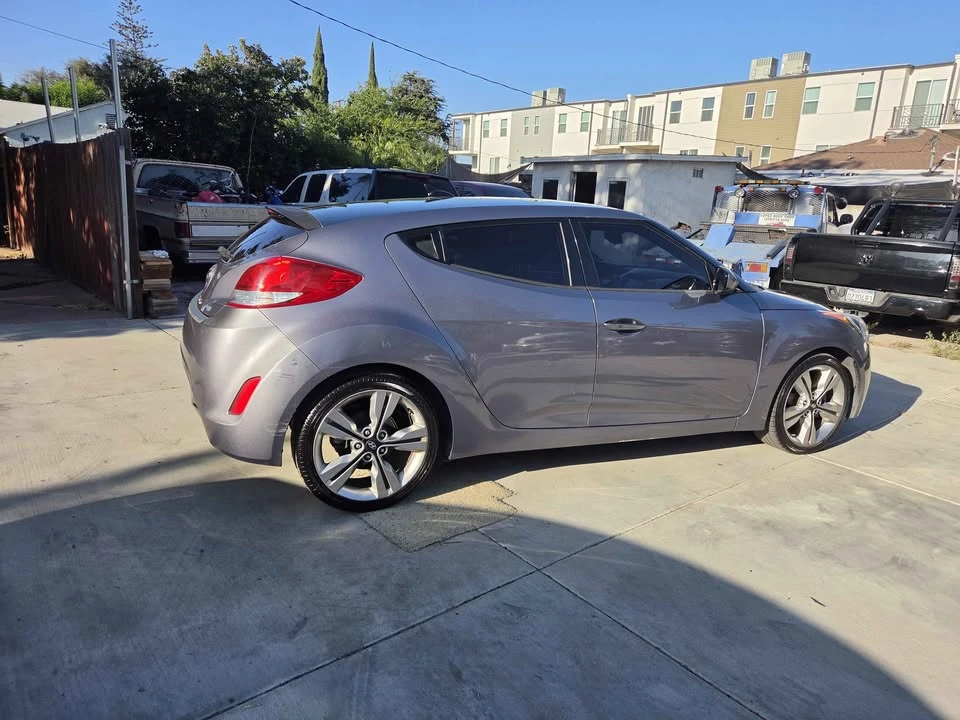 2017 Hyundai Veloster - Image 5 of 11