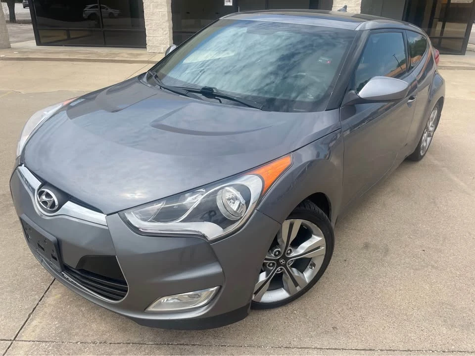 2017 Hyundai Veloster - Image 4 of 13