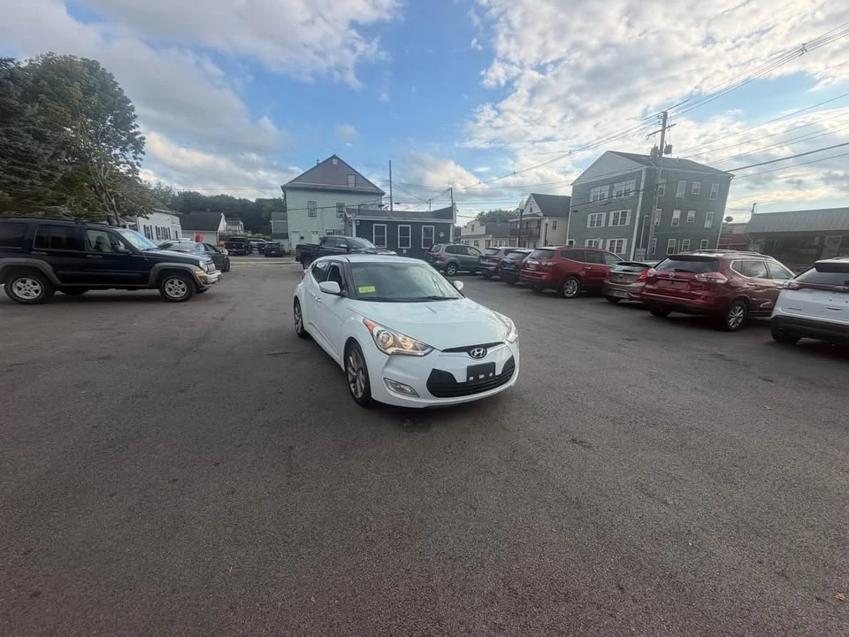 2017 Hyundai Veloster - Image 3 of 11