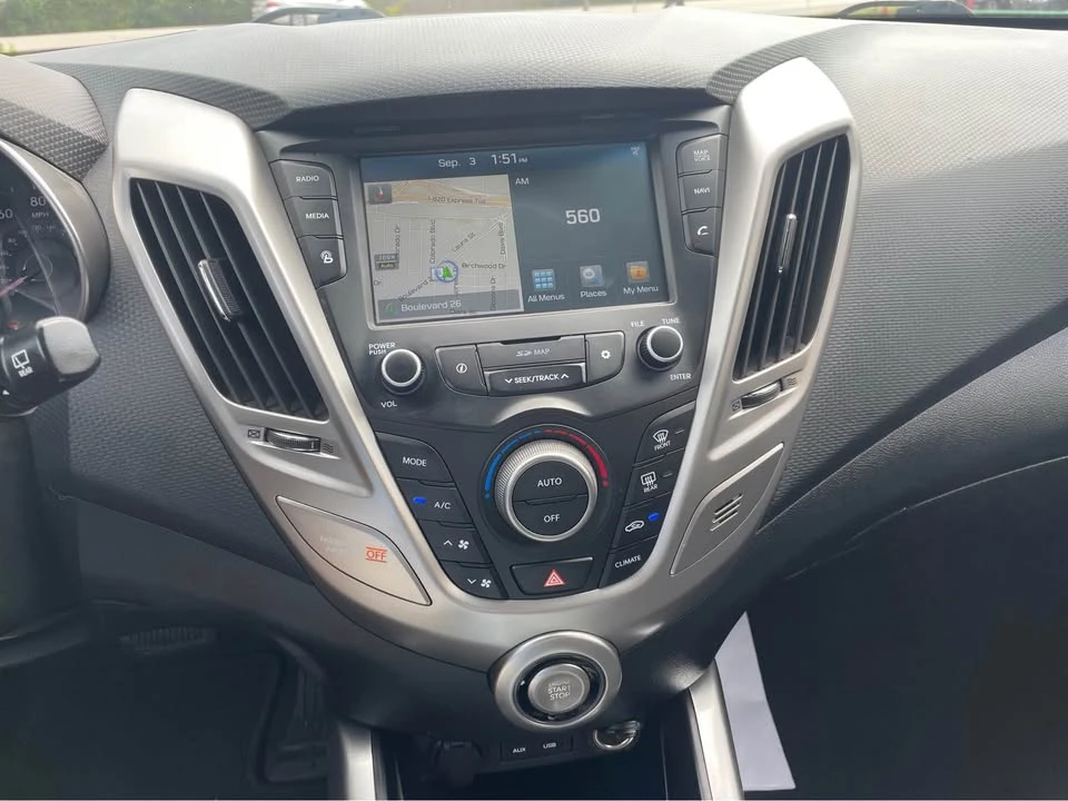 2017 Hyundai Veloster - Image 13 of 13