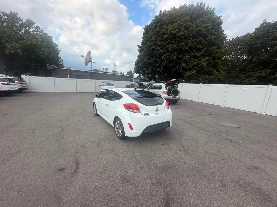 2017 Hyundai Veloster - Image 6 of 11