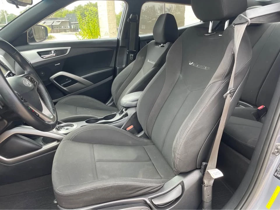 2017 Hyundai Veloster - Image 11 of 13