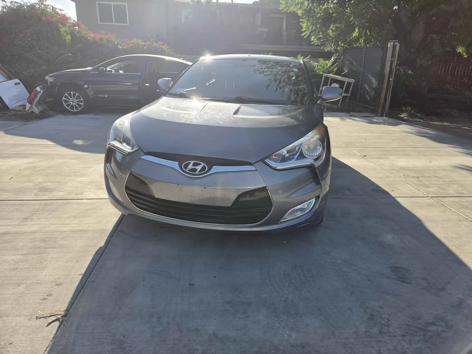 2017 Hyundai Veloster - Image 3 of 11