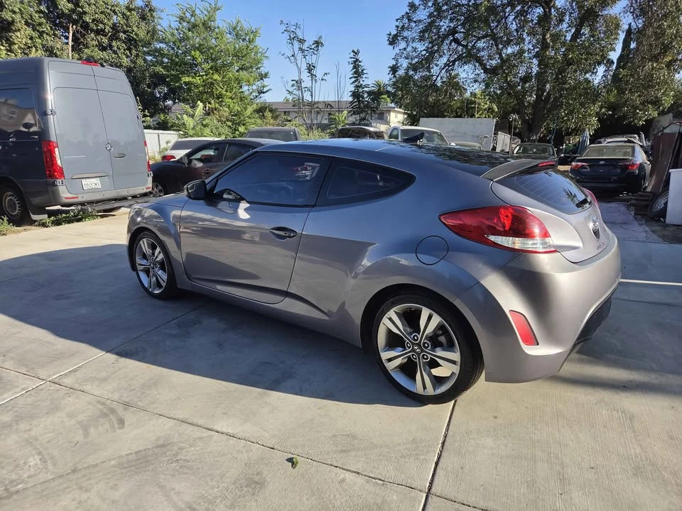 2017 Hyundai Veloster - Image 7 of 11