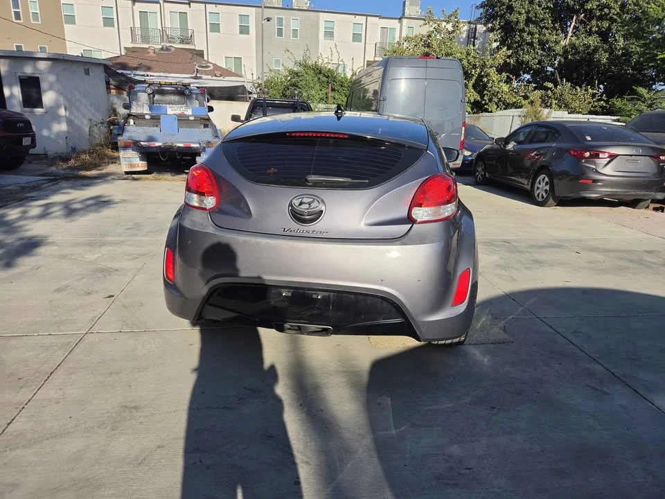 2017 Hyundai Veloster - Image 6 of 11