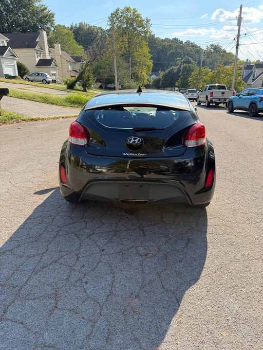 2017 Hyundai Veloster - Image 13 of 20