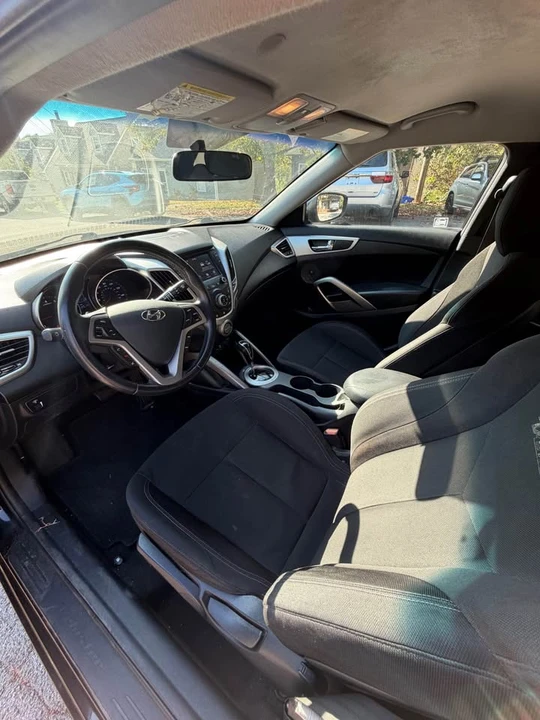 2017 Hyundai Veloster - Image 16 of 20