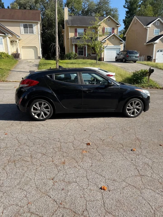 2017 Hyundai Veloster - Image 9 of 20