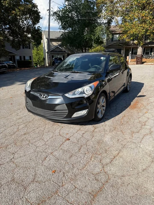 2017 Hyundai Veloster - Image 2 of 20