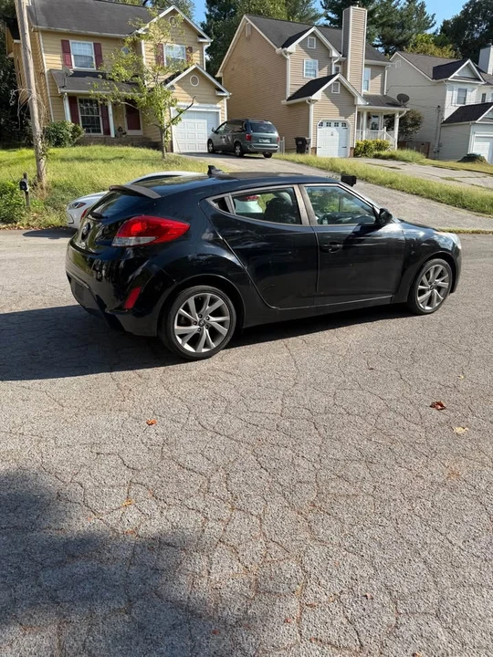 2017 Hyundai Veloster - Image 10 of 20