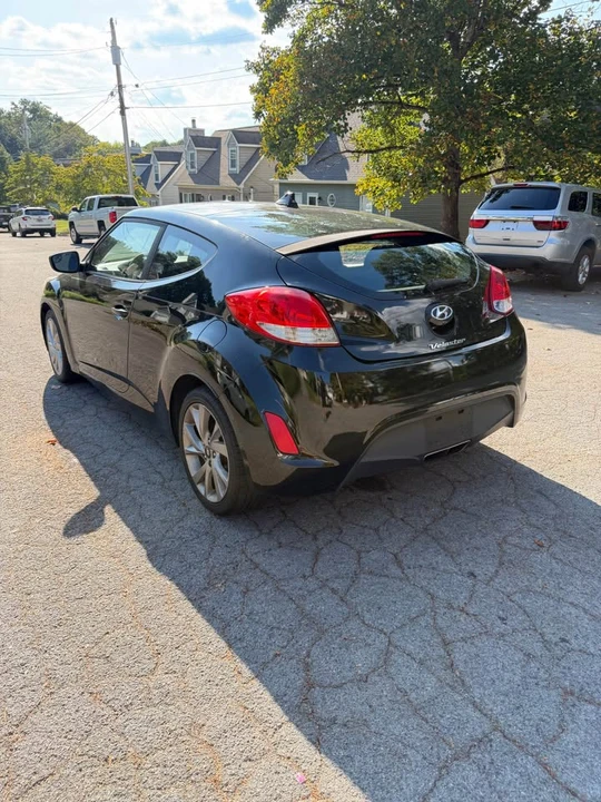 2017 Hyundai Veloster - Image 12 of 20