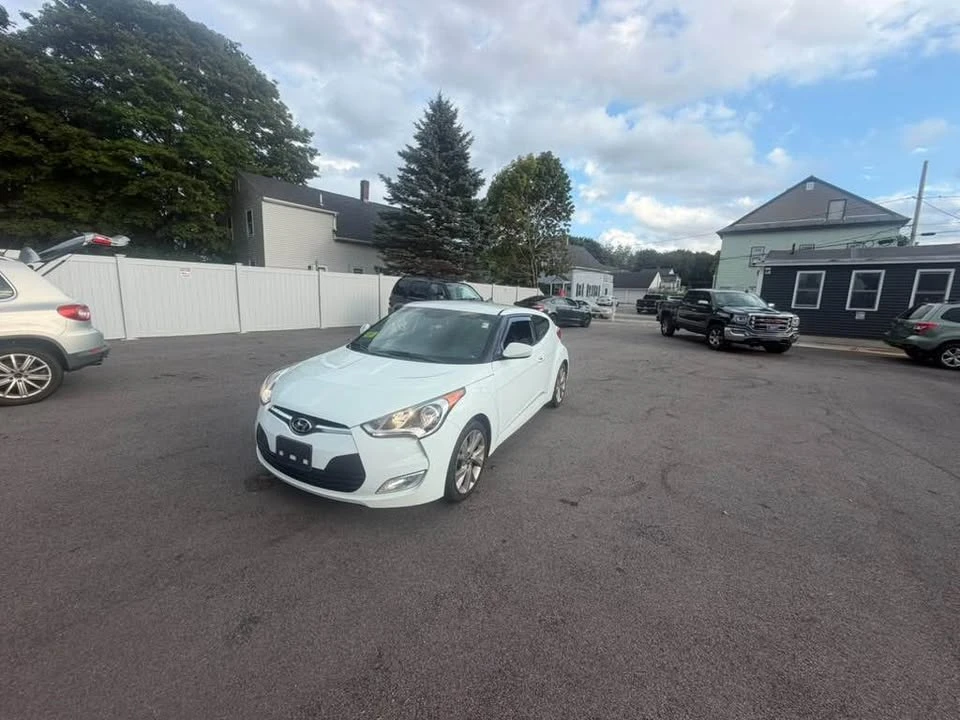 2017 Hyundai Veloster - Image 6 of 9