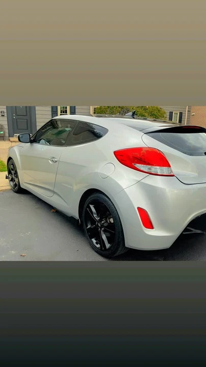 2017 Hyundai Veloster - Image 4 of 13