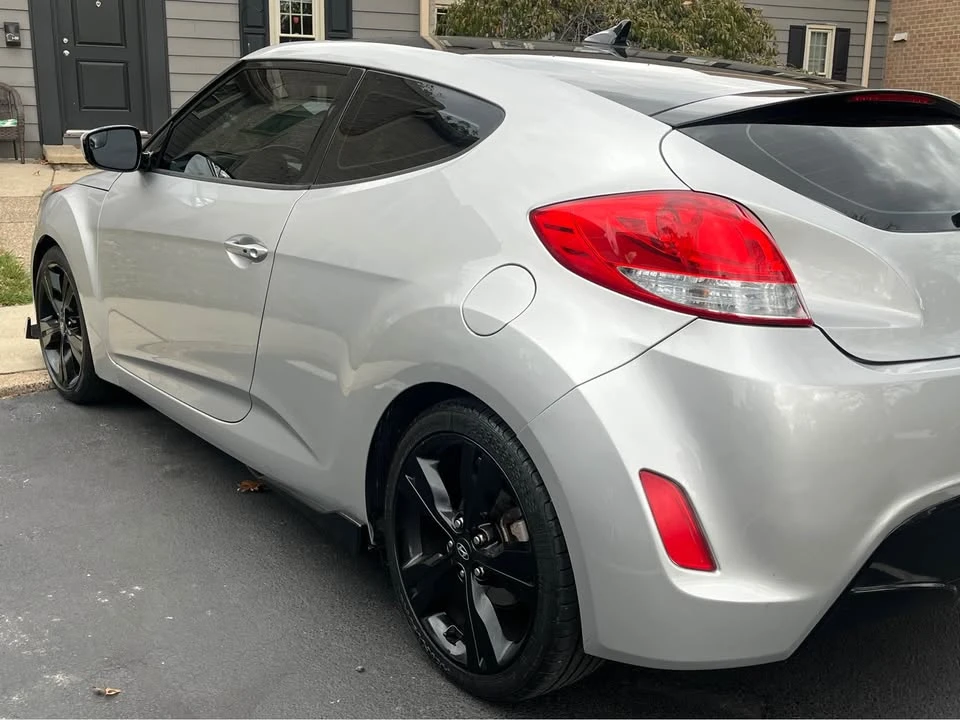 2017 Hyundai Veloster - Image 9 of 13
