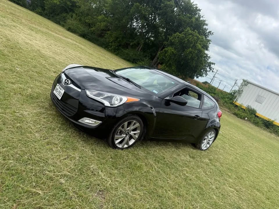 2017 Hyundai Veloster - Image 4 of 18