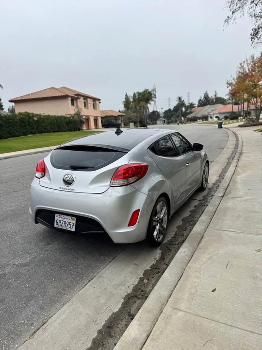 2017 Hyundai Veloster - Image 3 of 10