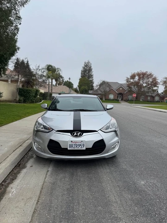 2017 Hyundai Veloster - Image 9 of 10