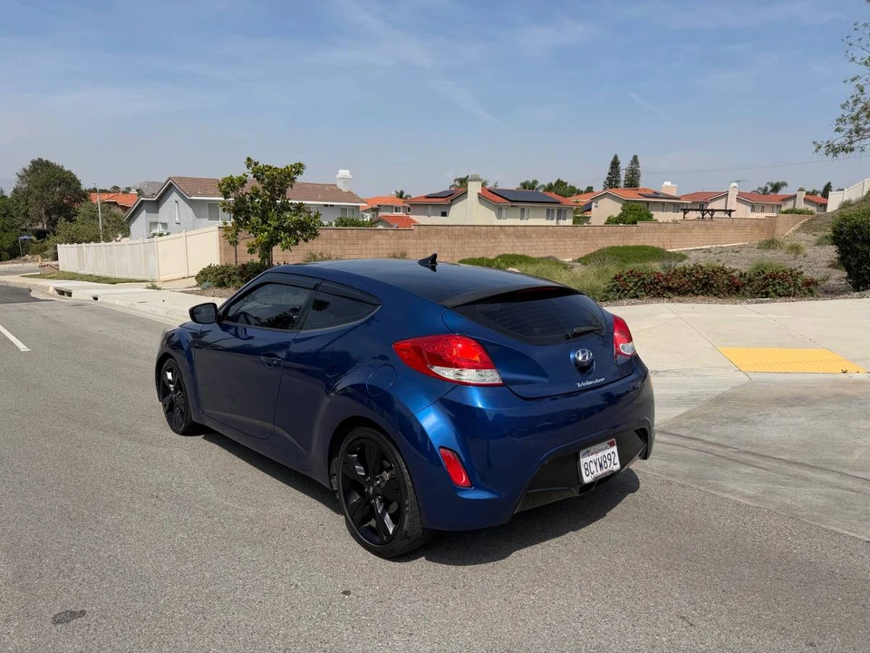 2017 Hyundai Veloster - Image 3 of 12