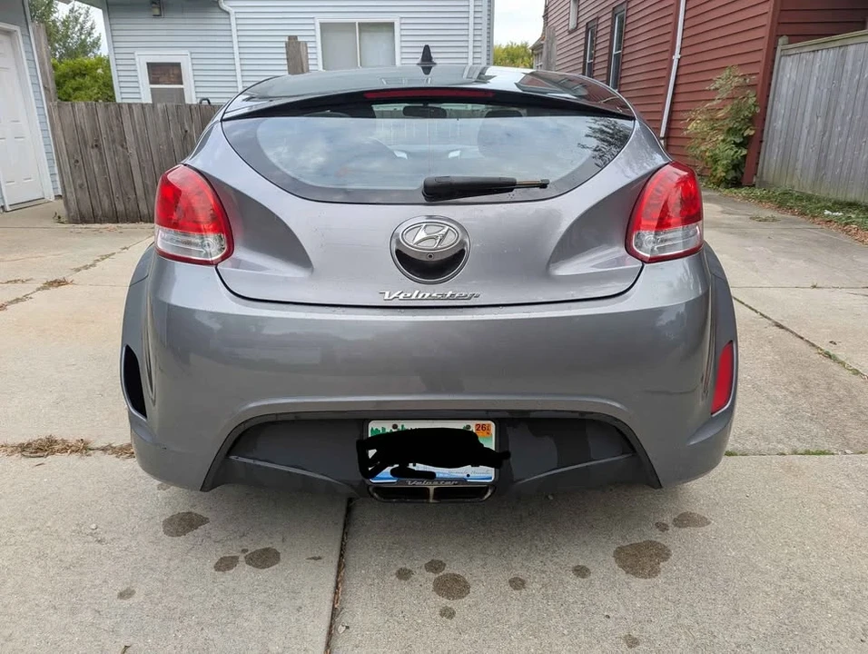 2017 Hyundai Veloster - Image 4 of 10