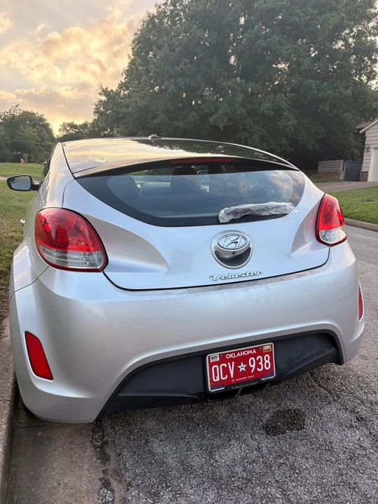 2017 Hyundai Veloster - Image 7 of 11