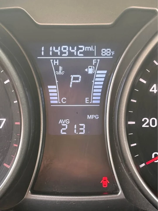 2017 Hyundai Veloster - Image 10 of 11