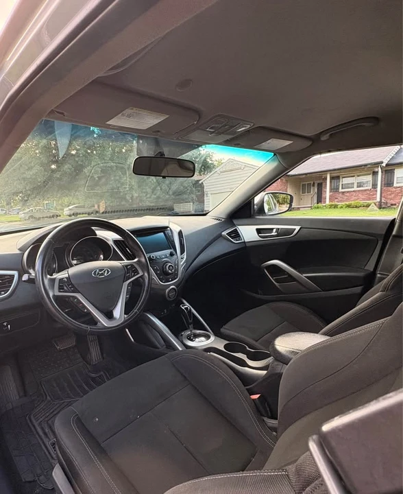 2017 Hyundai Veloster - Image 11 of 11