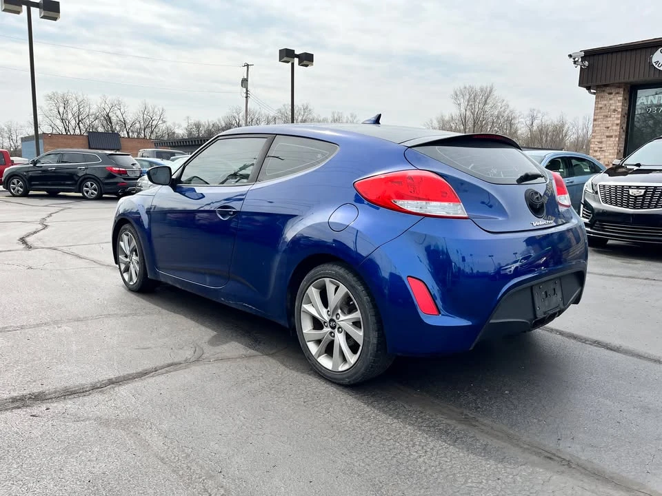2017 Hyundai Veloster - Image 6 of 15