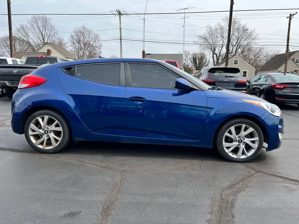 2017 Hyundai Veloster - Image 4 of 15