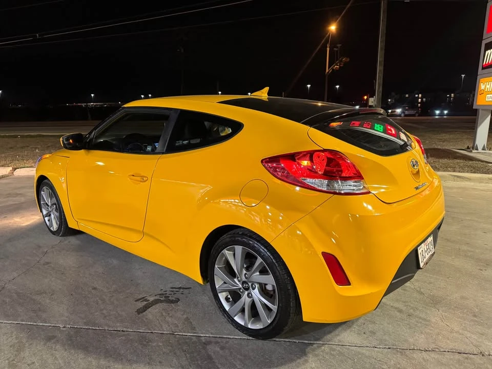 2017 Hyundai Veloster - Image 5 of 15