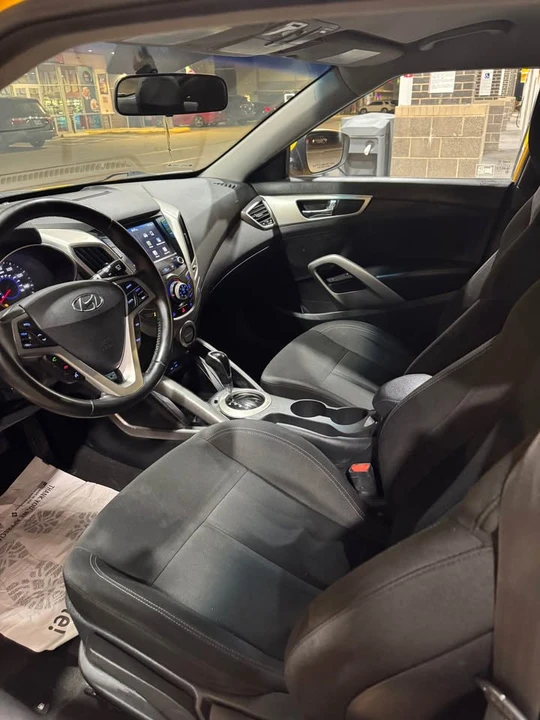 2017 Hyundai Veloster - Image 8 of 15