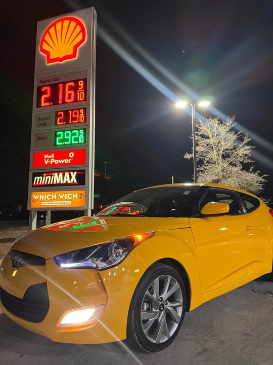 2017 Hyundai Veloster - Image 6 of 15