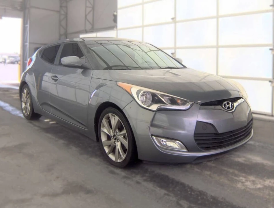 2017 Hyundai Veloster - Image 4 of 31