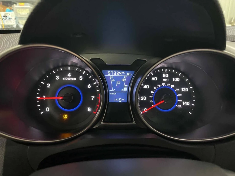 2017 Hyundai Veloster - Image 28 of 28