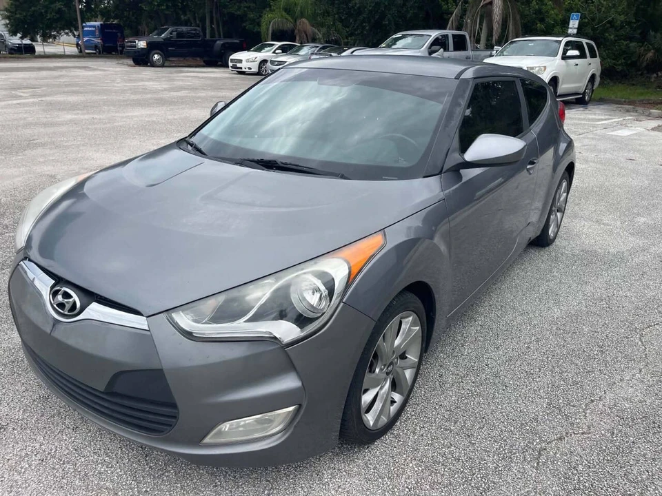 2017 Hyundai Veloster - Image 16 of 31