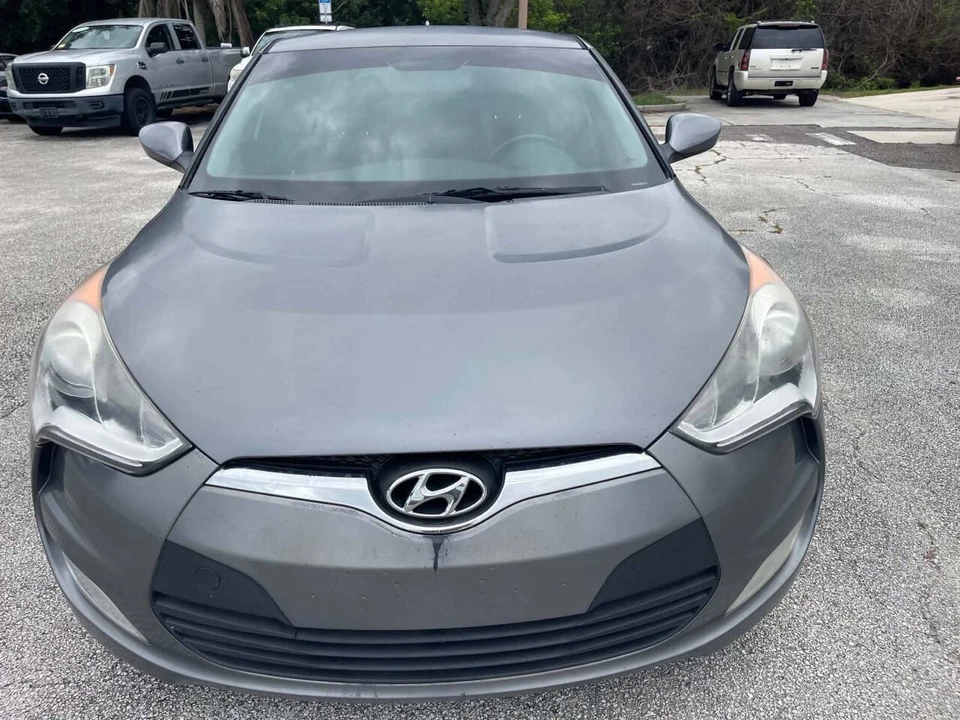 2017 Hyundai Veloster - Image 9 of 28