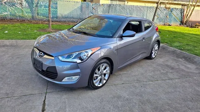 2017 Hyundai Veloster Base 3dr Coupe DCT