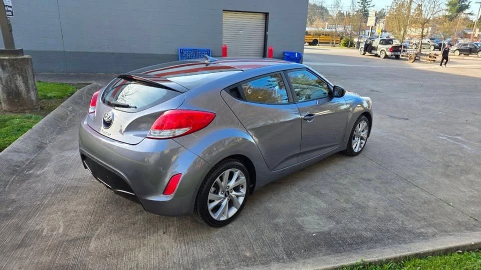 2017 Hyundai Veloster - Image 5 of 15