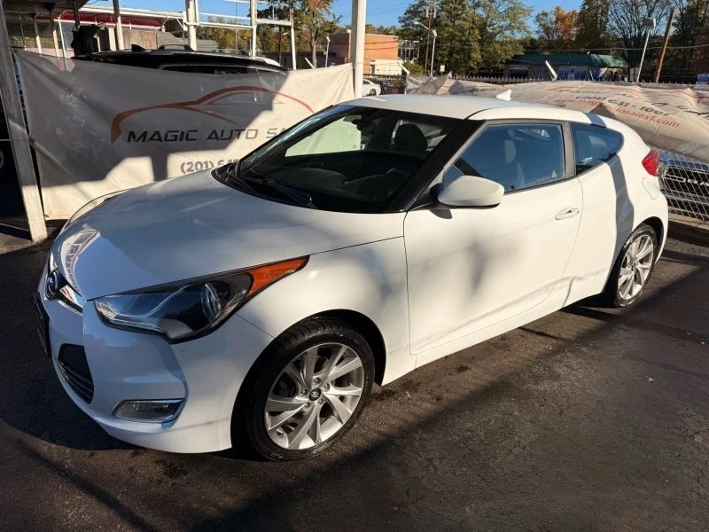 2017 Hyundai Veloster - Image 8 of 12