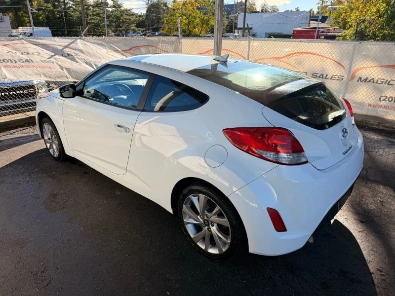 2017 Hyundai Veloster - Image 12 of 12