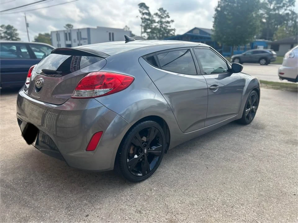 2017 Hyundai Veloster - Image 6 of 12