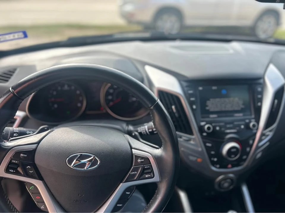 2017 Hyundai Veloster - Image 12 of 12