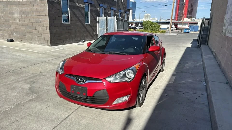 2017 Hyundai Veloster - Image 11 of 19