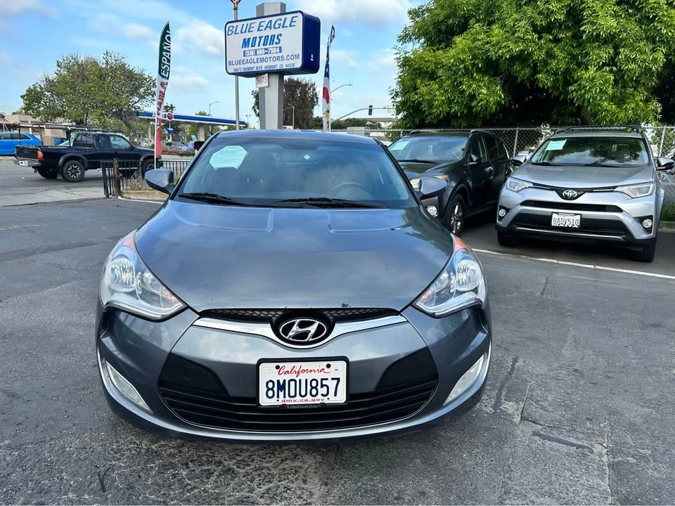 2017 Hyundai Veloster - Image 5 of 10