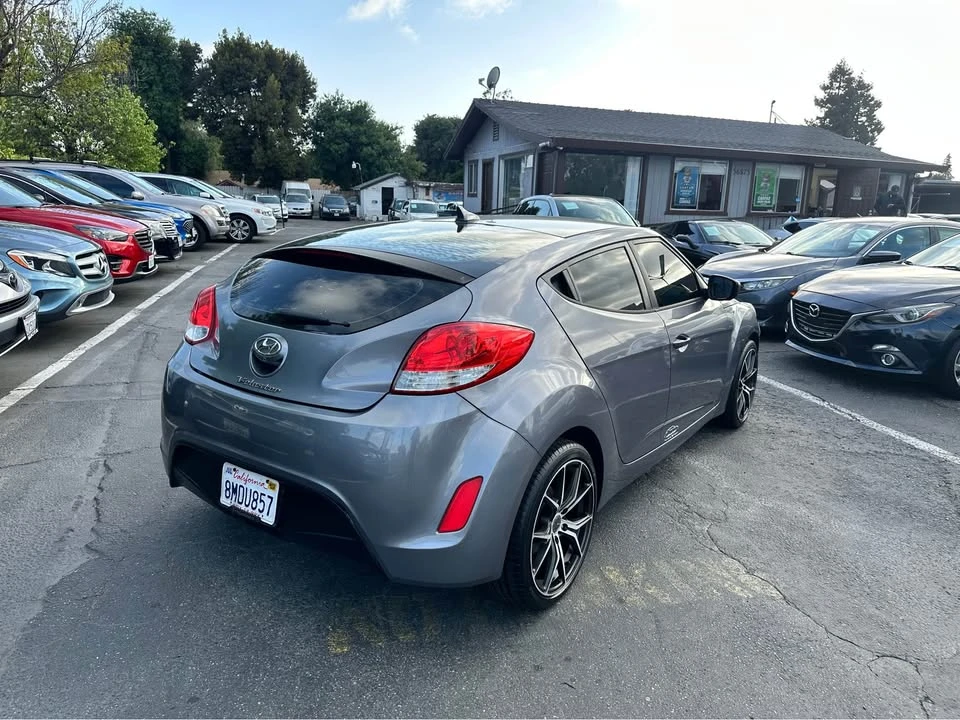 2017 Hyundai Veloster - Image 3 of 10